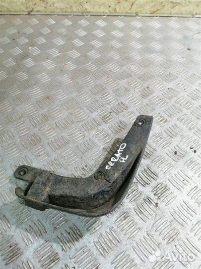 Брызговик передний левый Kia Cerato 2 TD G4FC 2011