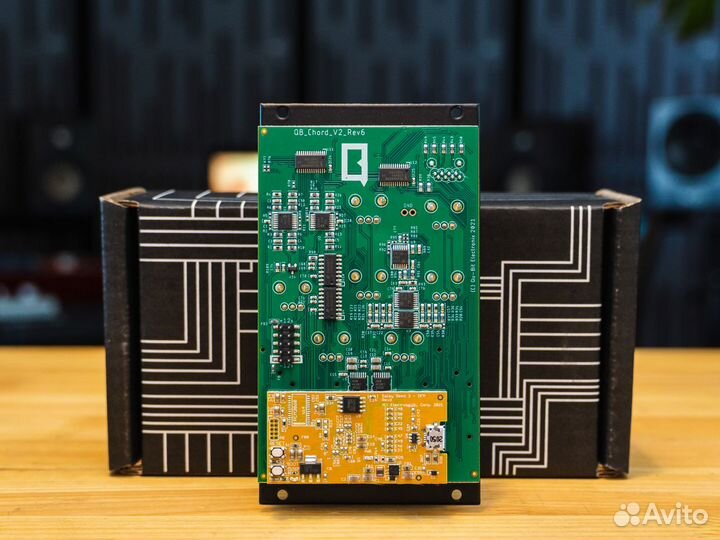 Qu-Bit Bloom eurorack модуль