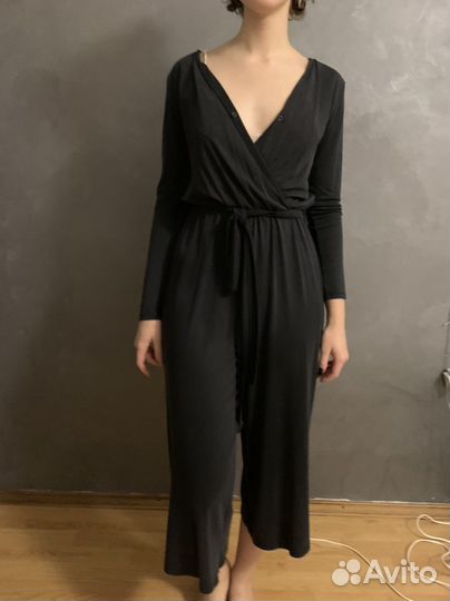 Комбинезон чёрный приталенный