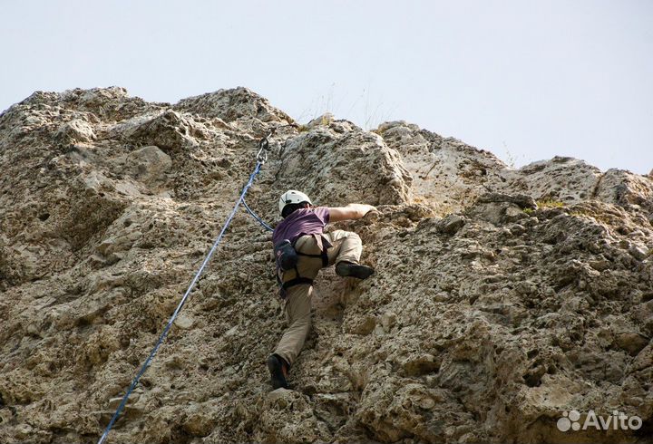 Гора Барсук. Скалы и Пещера
