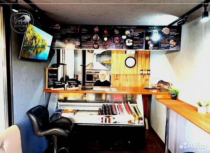 Кафе из морского контейнера