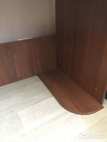 Компьютерный стол и стеллаж