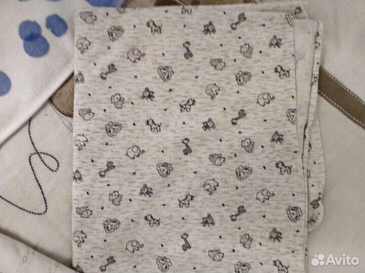 2 детские пеленки и полотенце для рук