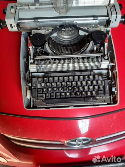 Пишущая машинка