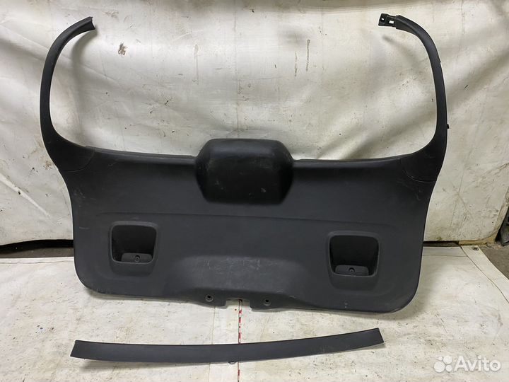 Обшивка крышки багажника Peugeot 308 универсал