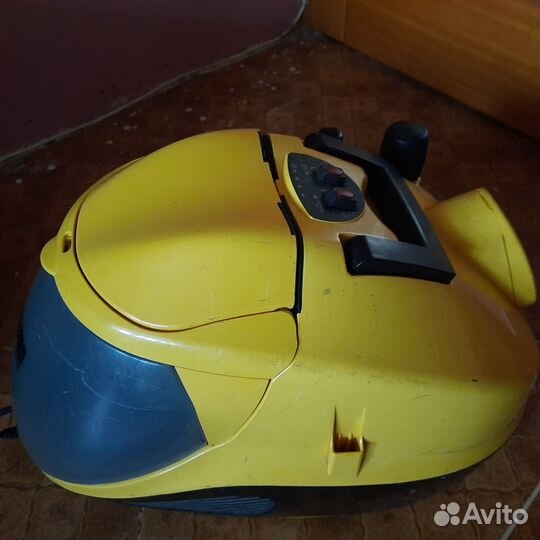 Моющий пылесос karcher