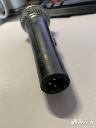 Студийный микрофон Shure sm58