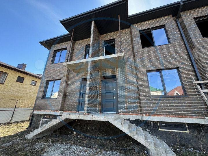 Таунхаус 165,4 м² на участке 1,6 сот.