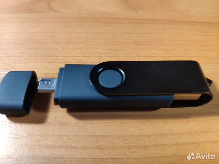 Флешка на 64 Гб на 2 Разъёма USB TypeA и Micro USB