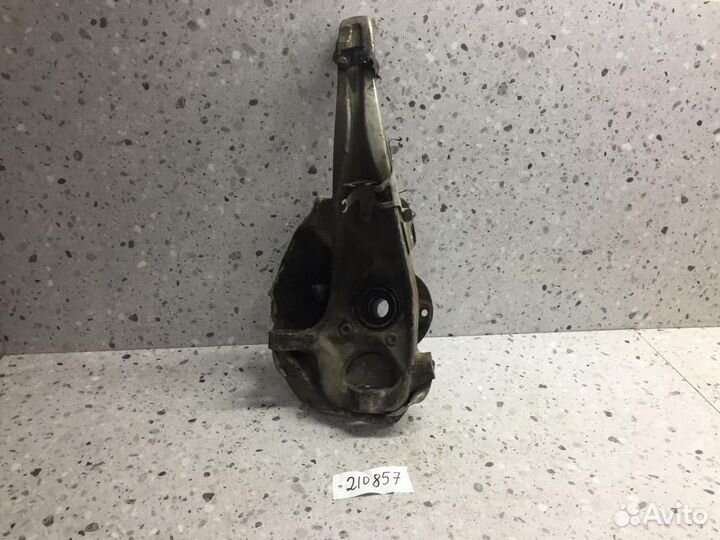 Цапфа/кулак поворотный передний левый Porsche Caye