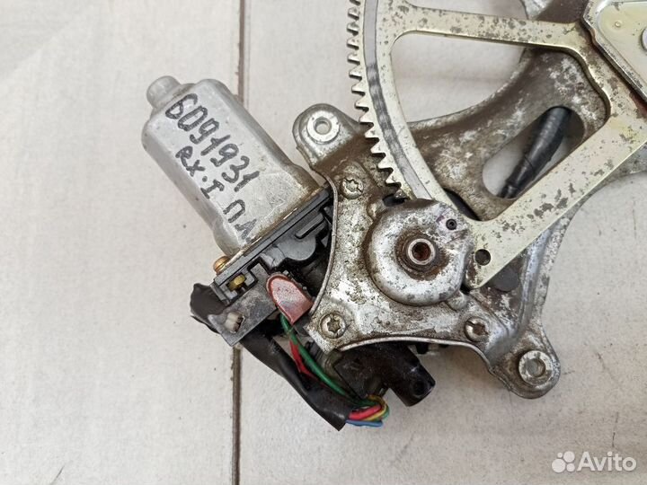 Стеклоподъемник электрический передний левый