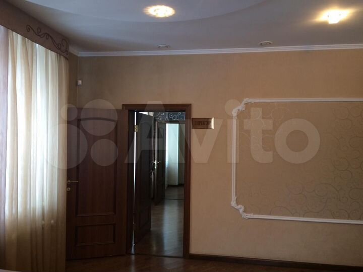 Ресторан, 1115 м²