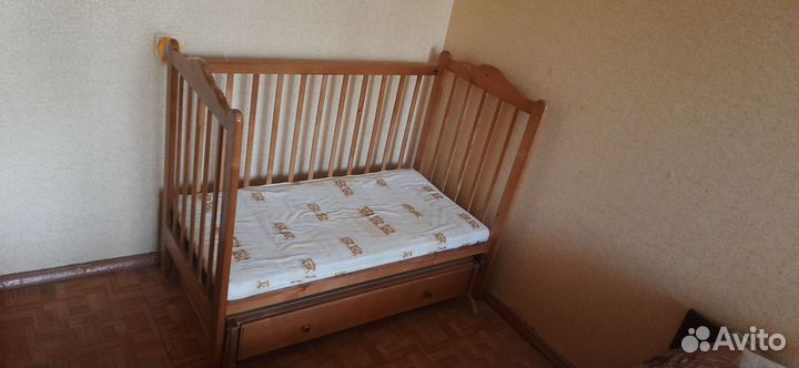 Детская кроватка