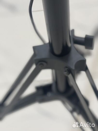 Кольцевая лампа 45 см со штативом