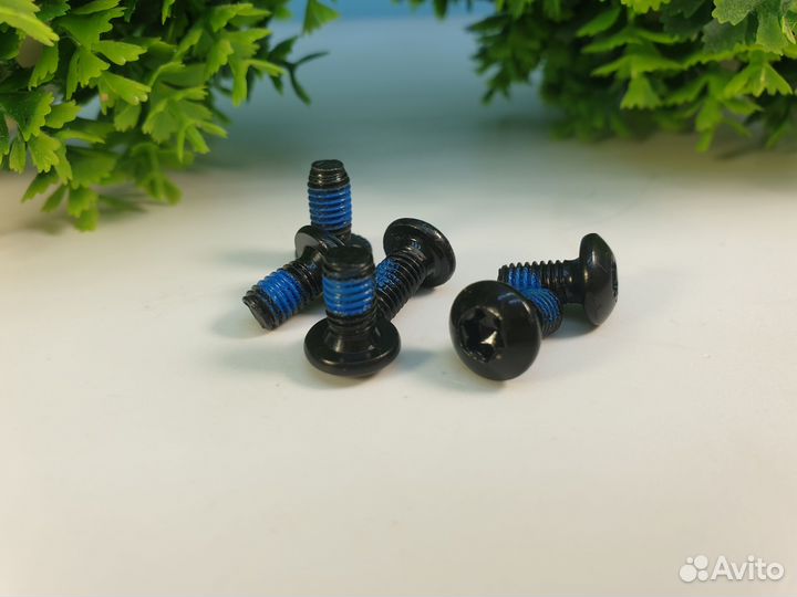 Болты крепления тормозного диска 6шт