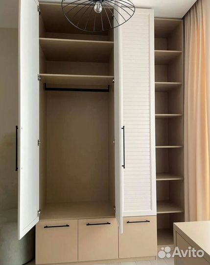 Шкаф распашной небольшой