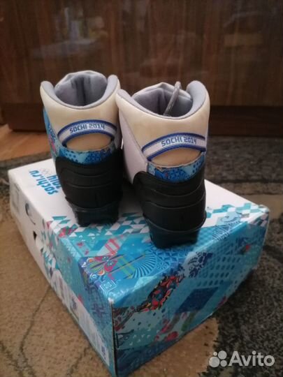 Лыжные ботинки детские 32 размер