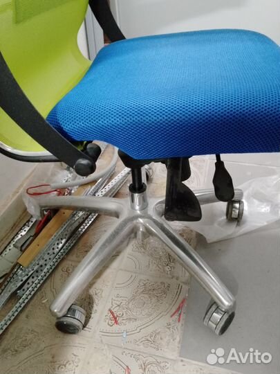 Компьютерное кресло