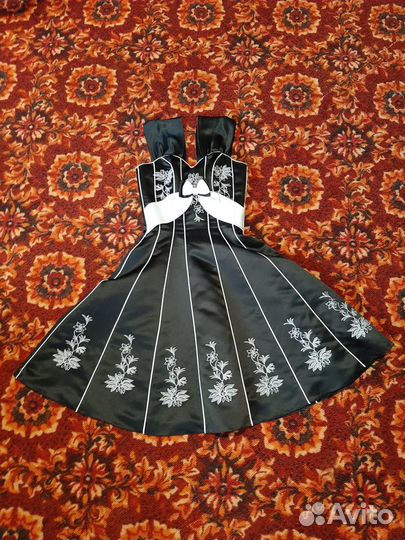 Продам платье одевалось 1 раз