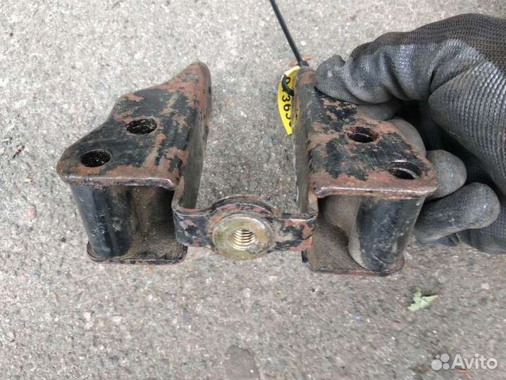 Кронштейн кпп Renault Megane 1 260511B