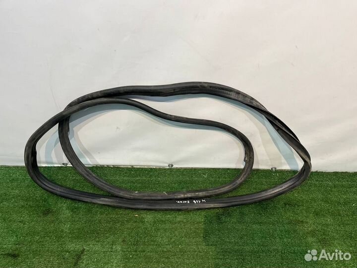 Уплотнитель багажника Mercedes-Benz160751