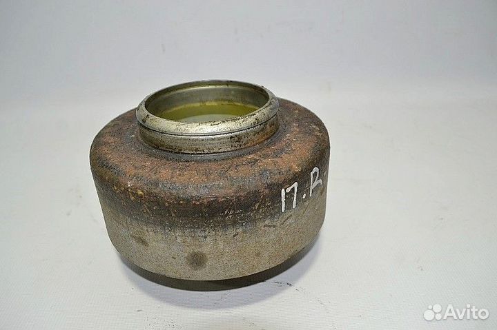 Стакан воздушной подушки переднего моста, правый i