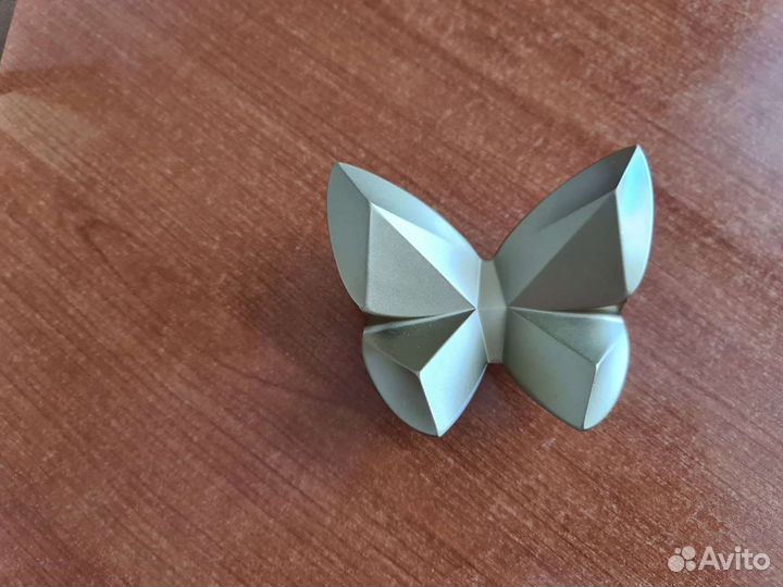 Авторские фигурки бабочек, металл