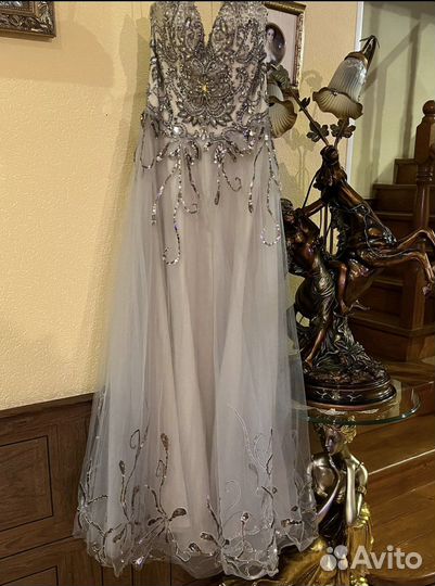 Вечернее платье