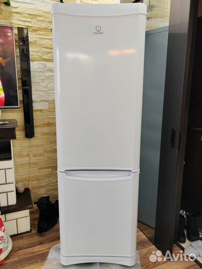 Холодильник indesit