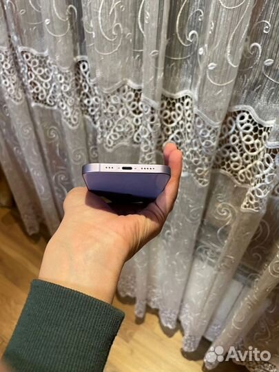 iPhone 12, 64 ГБ