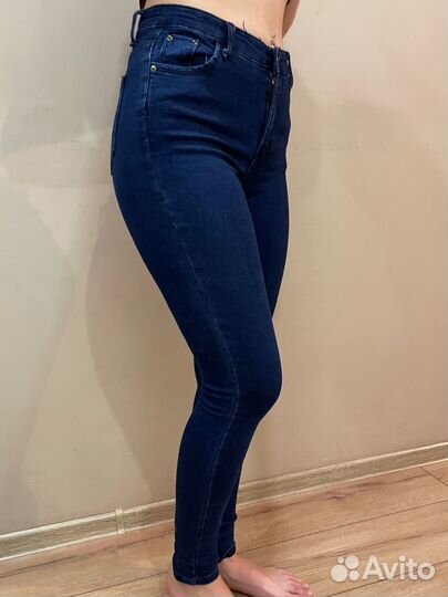 Джинсы скини