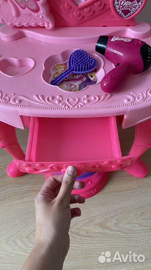 Детский туалетный столик