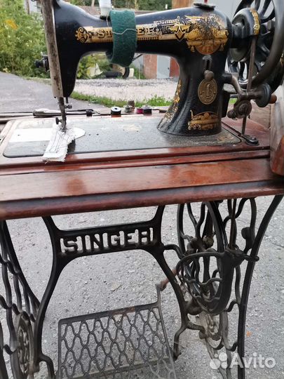 Швейная машинка зингер ножная