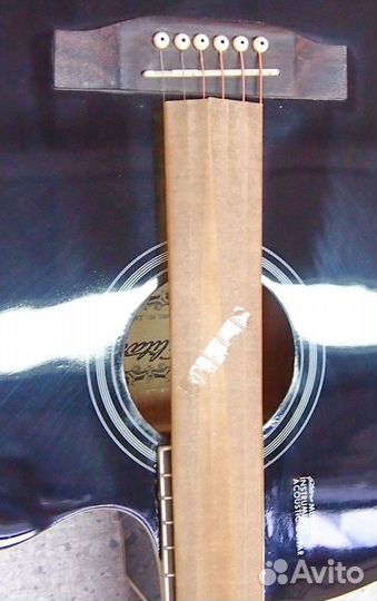 Акустическая гитара