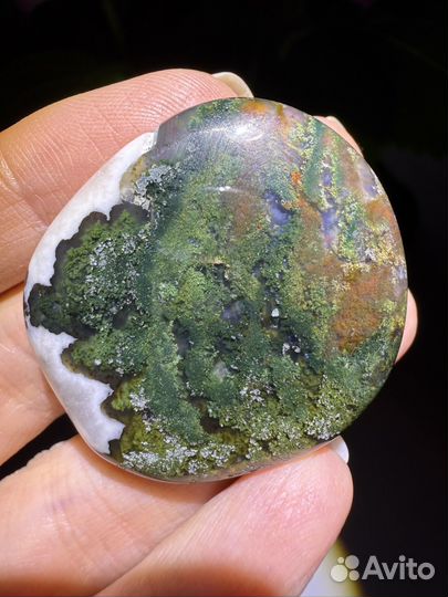 Гелиотроп (кровавый камень)