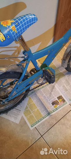 Детский велосипед двухколёсный с доп колёсиками