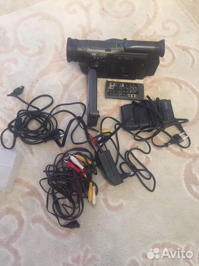 Продам видео камеру
