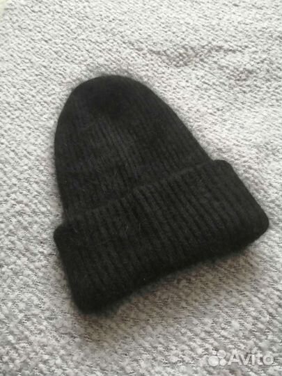 Шапки женские в ассортименте