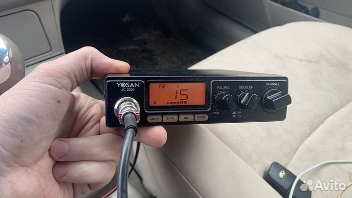 Автомобильная рация с антенной