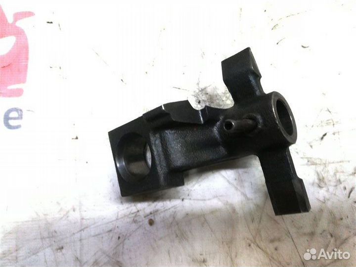 Кронштейн кпп Toyota Land Cruiser FZJ80 1FZ 1993