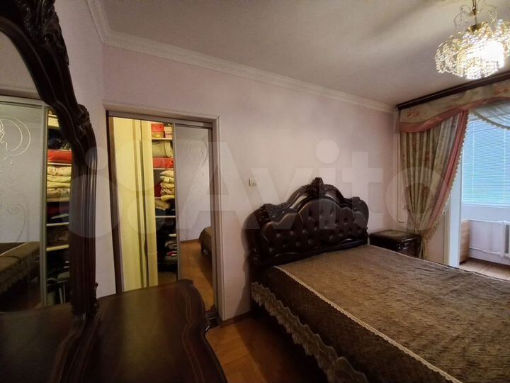 4-к. квартира, 100 м², 7/10 эт.