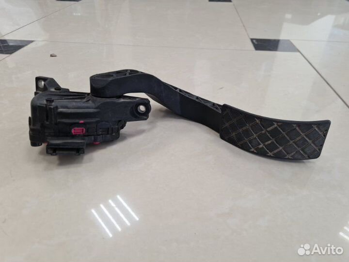 Педаль газа Audi A6 C5 AWT 2001