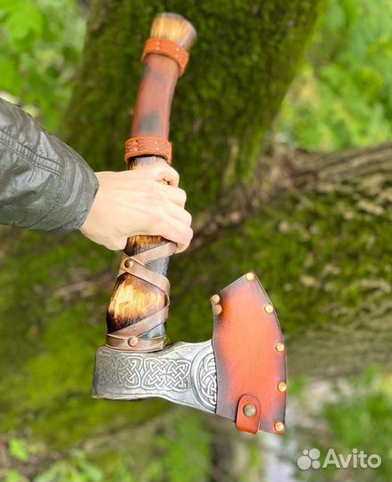 Топор кованый ручной работы