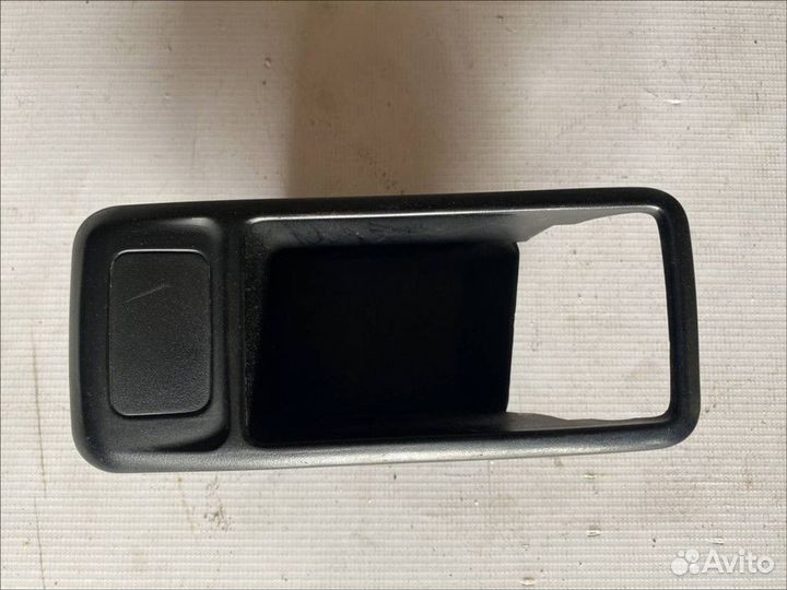 Накладка ручки внутренней правой Ford Focus