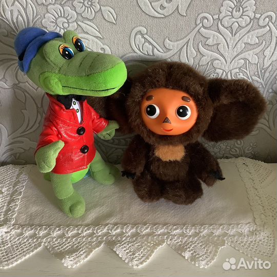 Чебурашка и крокодил Гена игрушка