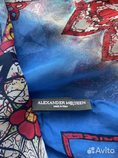 Шелковый платок Alexander McQueen