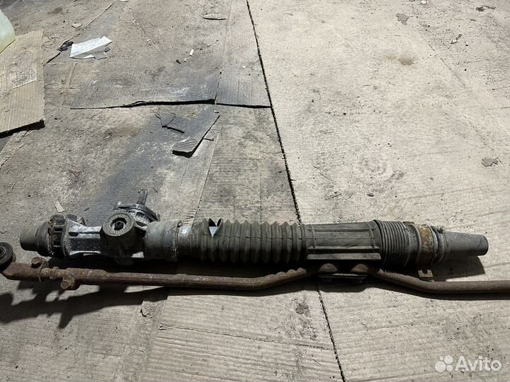Рулевая рейка приора