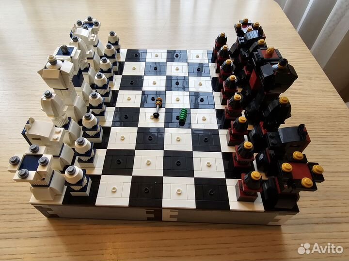 Lego 40174 Iconic Chess Set шахматы