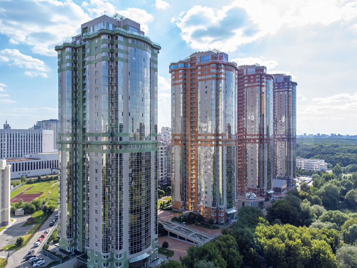 2-к. квартира, 63 м², 6/37 эт.