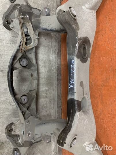 Подрамник задний Mercedes w221